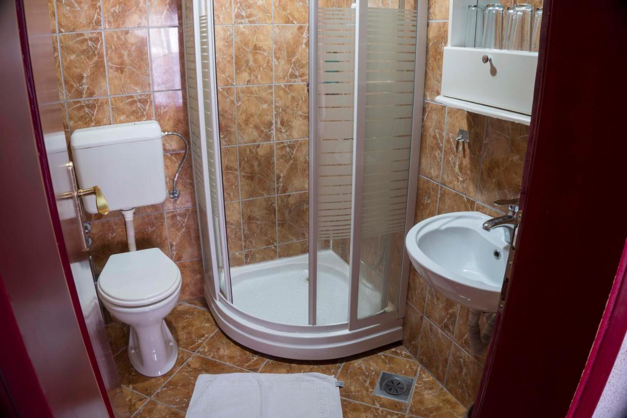 Hotel Montenegro Struga Exterior foto